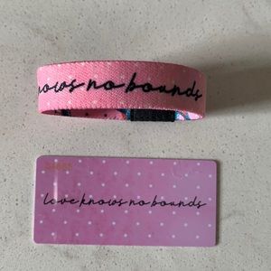 Zox Love Knows No Boundaries wristband